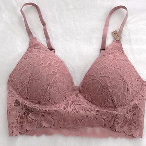 NWT Victoria Secret Padded Lace Bralette
